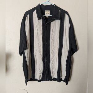 Men's Black and White Casual Button Down Shirt